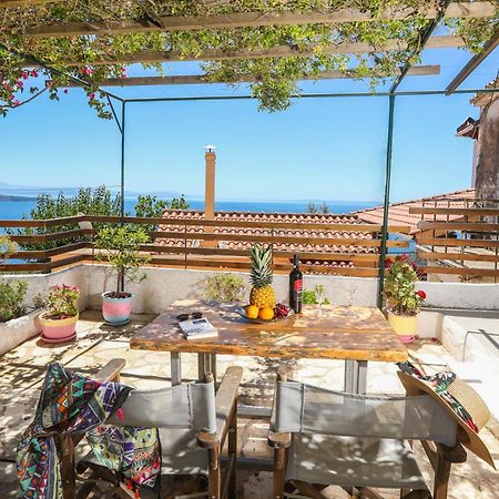 Joannas Sea-View Stone House Apartment Katavolos Bagian luar foto