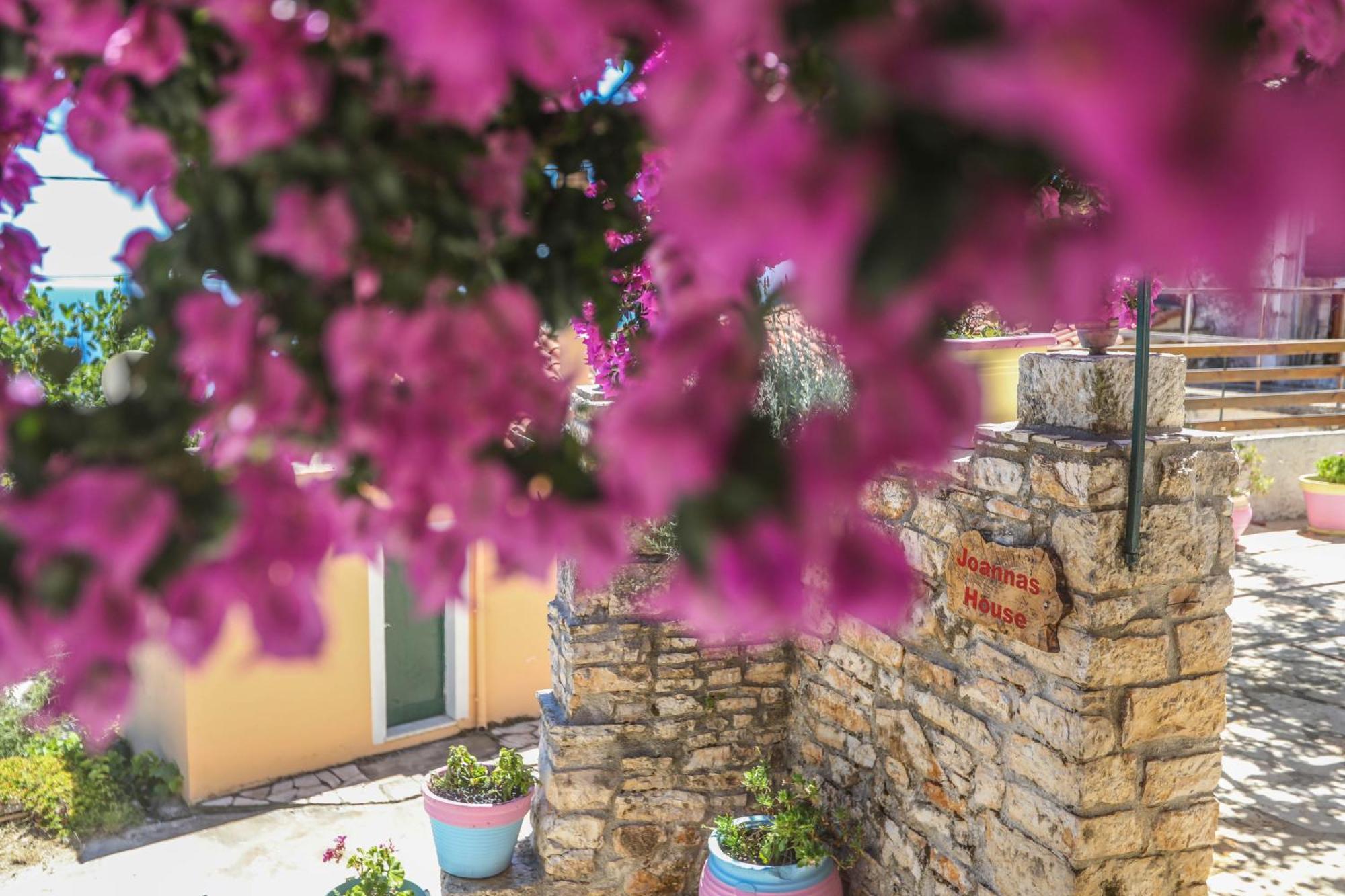 Joannas Sea-View Stone House Apartment Katavolos Bagian luar foto