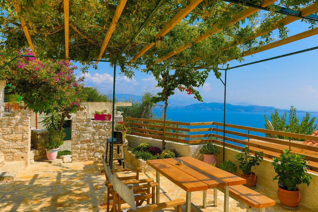 Joannas Sea-View Stone House Apartment Katavolos Bagian luar foto